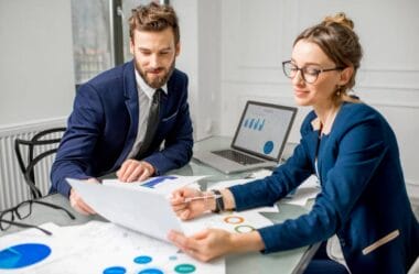Entenda a importância de contratar um contador no início do negócio