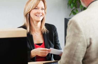 Bancários Podem Ser Remunerados por Minutos Trabalhados como Caixa, Decide TST