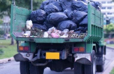 Motorista de Caminhão de Lixo Não Consegue Aumentar Percentual de Insalubridade: TST Nega Adicional em Grau Máximo