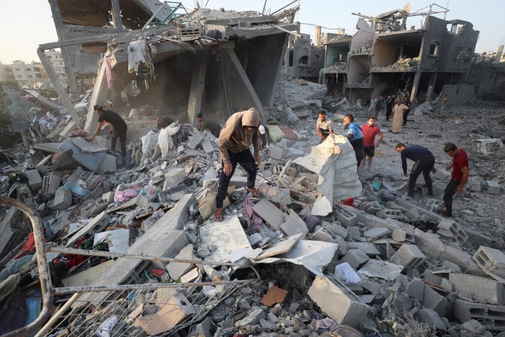 Israel intensifica bombardeios em Gaza e deixa 70 mortos | Mundo 1 2025 05 14t083842z 895917853 rc2fhea46mzv rtrmadp 3 israel palestinians gaza