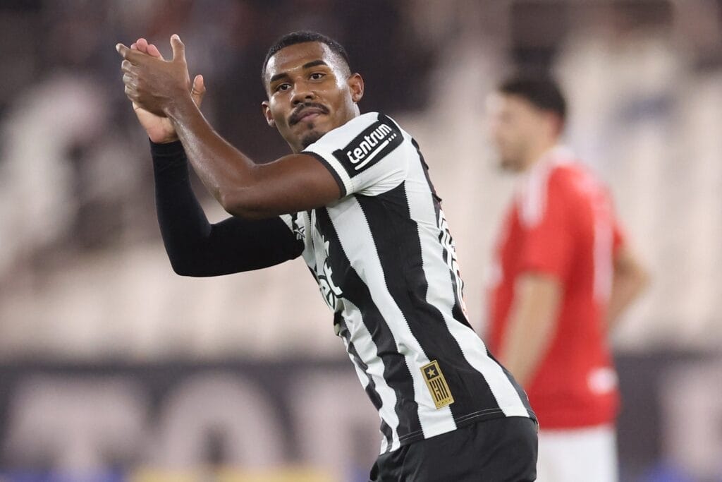 Botafogo recusa propostas do Brighton por Cuiabano | botafogo 1 54513461935 96ab83098e k
