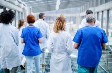 Sindicato de enfermeiros autônomos deverá representar enfermeiros empregados de hospital