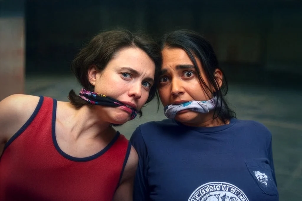 Garotas em Fuga na Netflix: O Road Movie Caótico de Ethan Coen com Margaret Qualley que Divide Opiniões por Recusar a Seriedade 1 news 9960362667 1765904441