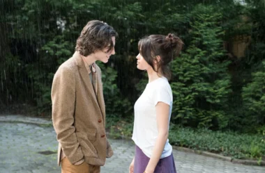O romance inesperado que você precisa ver! ‘Um Dia de Chuva em Nova York’ na Netflix: Chalamet, Fanning e Gomez te esperam para fechar o ano.