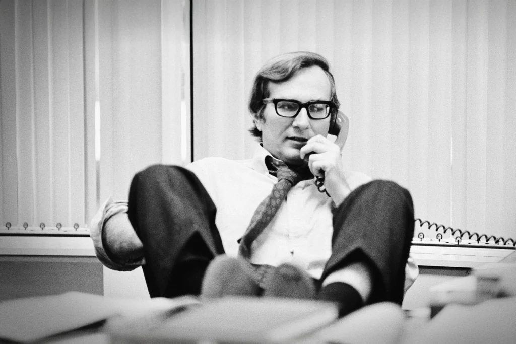 Seymour Hersh: Desvende os Segredos do Jornalismo Investigativo que Chocou o Mundo e Derrubou Poderosos. Um Documentário Imperdível! 1 news 9960363427 1766869566