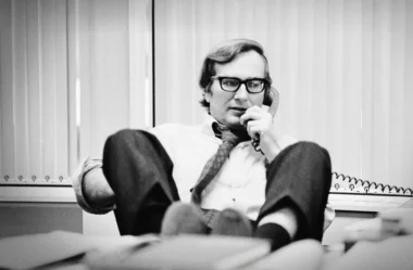 Seymour Hersh: Desvende os Segredos do Jornalismo Investigativo que Chocou o Mundo e Derrubou Poderosos. Um Documentário Imperdível!