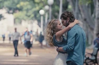 Preso no Tempo: ‘2:22’ no Prime Video te fará questionar a realidade com um looping temporal que desafia a lógica e o destino!